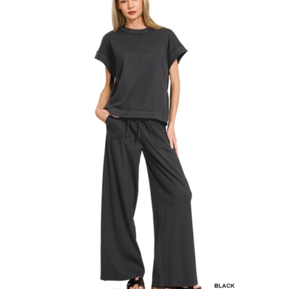 3 COLROS - Ribbed Pants Set - Picture 3 of 3